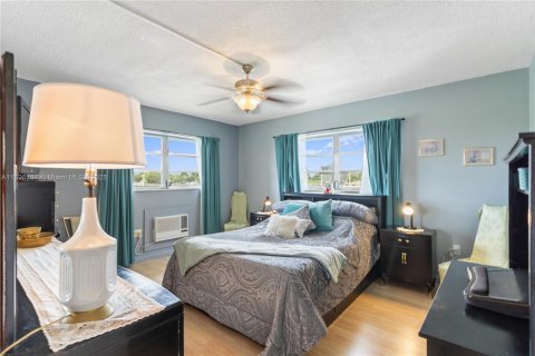 Condominio en venta en Miami, Florida, 1 dormitorio, 82.03 m2 № 2015305 - foto 19