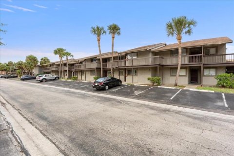 Condo in Tampa, Florida, 2 bedrooms  № 2233823 - photo 2