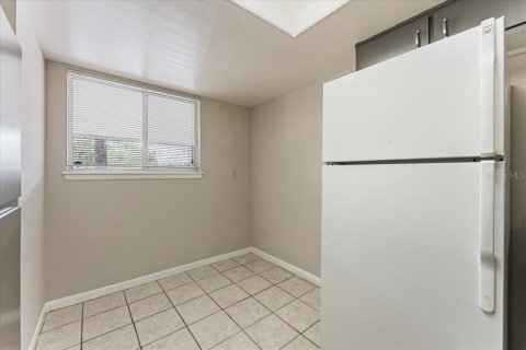 Condo in Tampa, Florida, 2 bedrooms  № 2233823 - photo 8