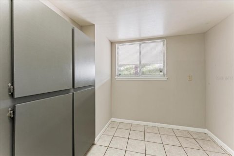 Condo in Tampa, Florida, 2 bedrooms  № 2233823 - photo 7