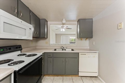 Condo in Tampa, Florida, 2 bedrooms  № 2233823 - photo 6