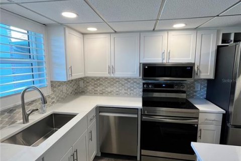 Copropriété à louer à Bradenton, Floride: 2 chambres, 85.93 m2 № 2148458 - photo 5