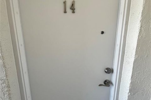 Copropriété à louer à Bradenton, Floride: 2 chambres, 85.93 m2 № 2148458 - photo 2