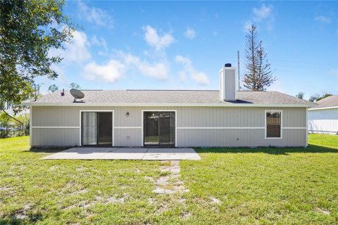House in Deltona, Florida 3 bedrooms, 110.93 sq.m. № 2396382 - photo 28