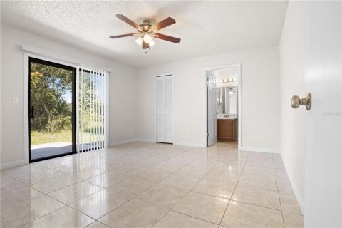 House in Deltona, Florida 3 bedrooms, 110.93 sq.m. № 2396382 - photo 14