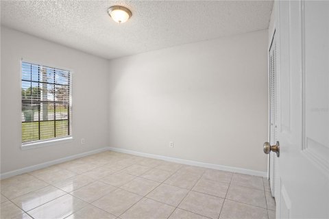 House in Deltona, Florida 3 bedrooms, 110.93 sq.m. № 2396382 - photo 18