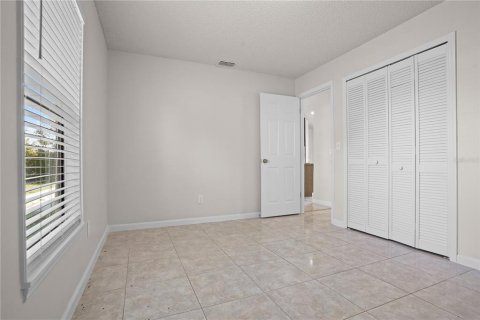 House in Deltona, Florida 3 bedrooms, 110.93 sq.m. № 2396382 - photo 22