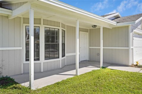 House in Deltona, Florida 3 bedrooms, 110.93 sq.m. № 2396382 - photo 6
