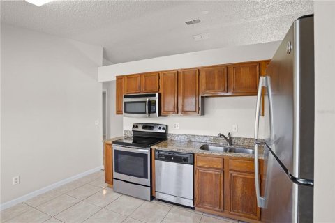 House in Deltona, Florida 3 bedrooms, 110.93 sq.m. № 2396382 - photo 12