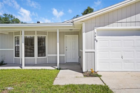 House in Deltona, Florida 3 bedrooms, 110.93 sq.m. № 2396382 - photo 7
