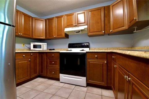 Condominio en venta en Gainesville, Florida, 2 dormitorios, 105.26 m2 № 1835385 - foto 10
