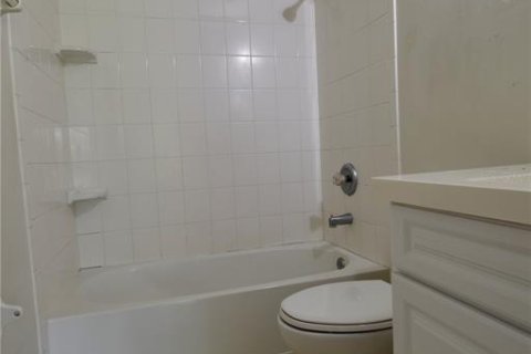Condominio en venta en Gainesville, Florida, 2 dormitorios, 105.26 m2 № 1835385 - foto 17
