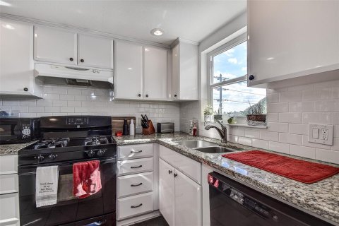 Купить кондоминиум в Галфпорта, Флорида 6 комнат, 116.13м2, № 2234830 - фото 4
