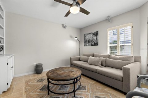 House in Tampa, Florida 3 bedrooms, 231.51 sq.m. № 1894703 - photo 21
