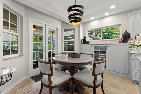 House in Tampa, Florida 3 bedrooms, 231.51 sq.m. № 1894703 - photo 16