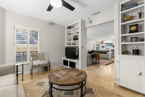 House in Tampa, Florida 3 bedrooms, 231.51 sq.m. № 1894703 - photo 22