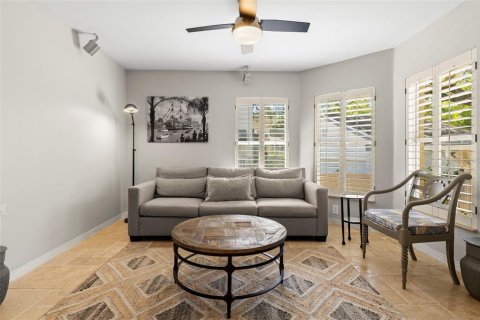 House in Tampa, Florida 3 bedrooms, 231.51 sq.m. № 1894703 - photo 20