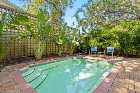 House in Tampa, Florida 3 bedrooms, 231.51 sq.m. № 1894703 - photo 4