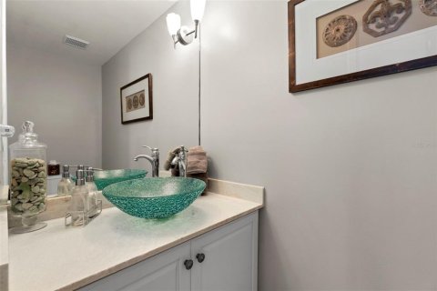 House in Tampa, Florida 3 bedrooms, 231.51 sq.m. № 1894703 - photo 23