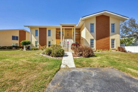 Copropriété à vendre à Englewood, Floride: 2 chambres, 110.65 m2 № 1548625 - photo 1