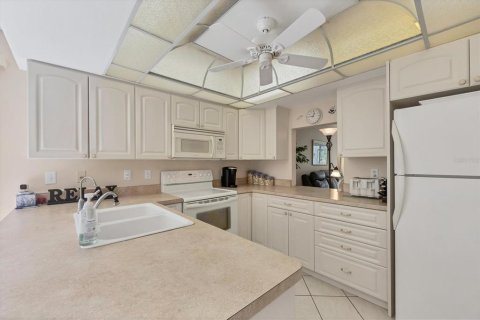 Copropriété à vendre à Englewood, Floride: 2 chambres, 110.65 m2 № 1548625 - photo 6