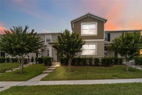 Townhouse in Winter Garden, Florida 4 bedrooms, 185.06 sq.m. № 1848447 - photo 5