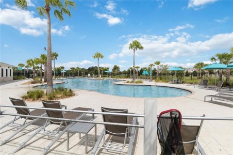 Townhouse in Winter Garden, Florida 4 bedrooms, 185.06 sq.m. № 1848447 - photo 10