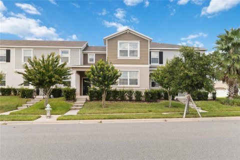 Townhouse in Winter Garden, Florida 4 bedrooms, 185.06 sq.m. № 1848447 - photo 7