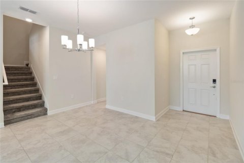 Townhouse in Winter Garden, Florida 4 bedrooms, 185.06 sq.m. № 1848447 - photo 14