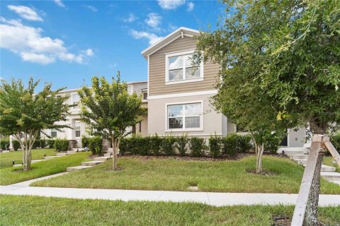 Townhouse in Winter Garden, Florida 4 bedrooms, 185.06 sq.m. № 1848447 - photo 6