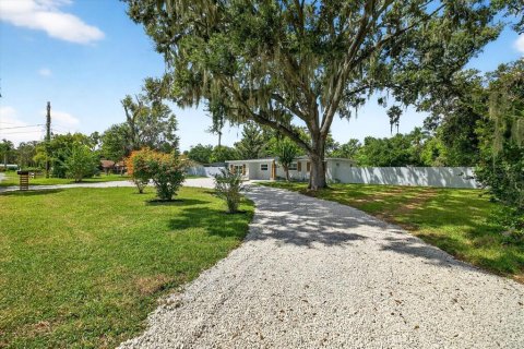 House in Valrico, Florida 4 bedrooms, 140.56 sq.m. № 1913164 - photo 19