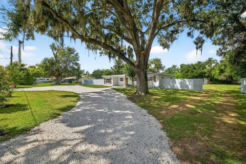 House in Valrico, Florida 4 bedrooms, 140.56 sq.m. № 1913164 - photo 12