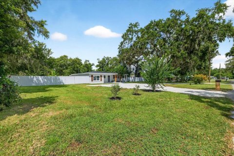 House in Valrico, Florida 4 bedrooms, 140.56 sq.m. № 1913164 - photo 17
