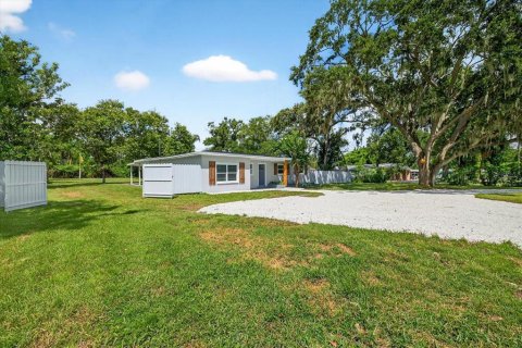 House in Valrico, Florida 4 bedrooms, 140.56 sq.m. № 1913164 - photo 13