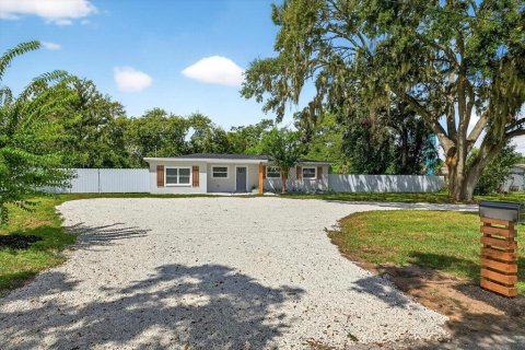 House in Valrico, Florida 4 bedrooms, 140.56 sq.m. № 1913164 - photo 15
