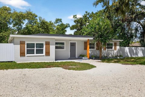 House in Valrico, Florida 4 bedrooms, 140.56 sq.m. № 1913164 - photo 8
