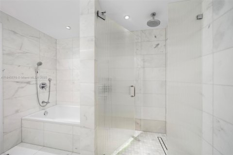 Купить кондоминиум в Майами-Бич, Флорида 3 спальни, 216.93м2, № 2022317 - фото 18