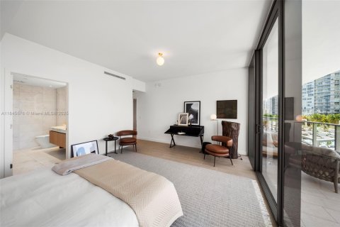 Купить кондоминиум в Майами-Бич, Флорида 3 спальни, 216.93м2, № 2022317 - фото 16