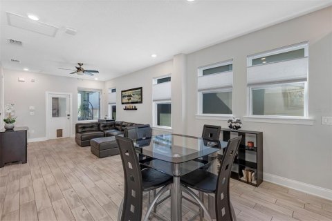 Villa ou maison à louer à Orlando, Floride: 2 chambres, 132.11 m2 № 2398819 - photo 14