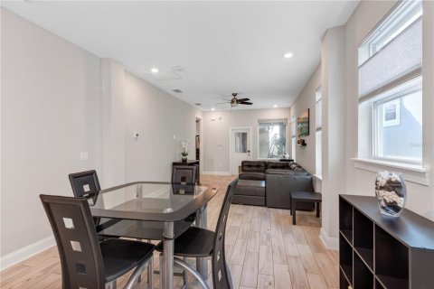 Villa ou maison à louer à Orlando, Floride: 2 chambres, 132.11 m2 № 2398819 - photo 15