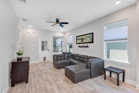 Villa ou maison à louer à Orlando, Floride: 2 chambres, 132.11 m2 № 2398819 - photo 26