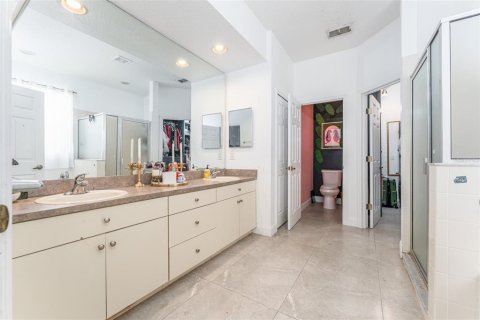 Villa ou maison à louer à New Port Richey, Floride: 4 chambres, 225.29 m2 № 2388669 - photo 20