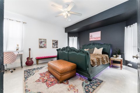 Villa ou maison à louer à New Port Richey, Floride: 4 chambres, 225.29 m2 № 2388669 - photo 18