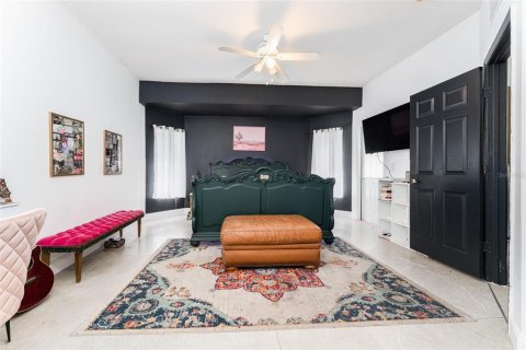 Villa ou maison à louer à New Port Richey, Floride: 4 chambres, 225.29 m2 № 2388669 - photo 19