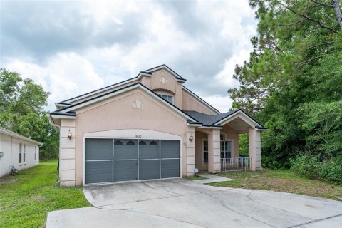 Villa ou maison à louer à New Port Richey, Floride: 4 chambres, 225.29 m2 № 2388669 - photo 2