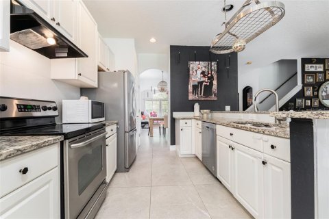 Villa ou maison à louer à New Port Richey, Floride: 4 chambres, 225.29 m2 № 2388669 - photo 14