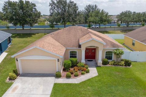 Villa ou maison à louer à Winter Haven, Floride: 3 chambres, 175.96 m2 № 2100281 - photo 2