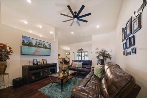 Villa ou maison à louer à Winter Haven, Floride: 3 chambres, 175.96 m2 № 2100281 - photo 6