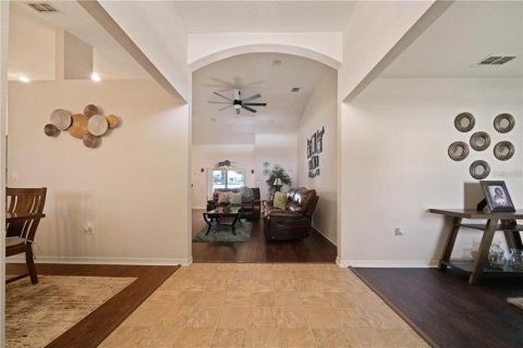 Villa ou maison à louer à Winter Haven, Floride: 3 chambres, 175.96 m2 № 2100281 - photo 3