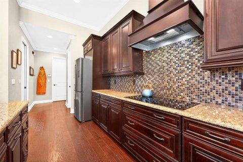 Casa en venta en Tavares, Florida, 6 dormitorios, 345.97 m2 № 2116952 - foto 13